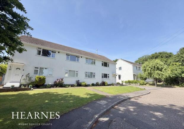 2 bed property, in Burngate Road, £200,000