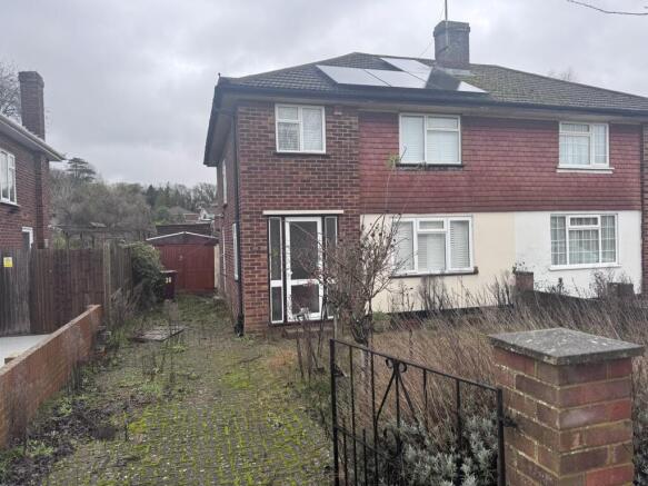 3 bed property, in READING RG30, £195,000