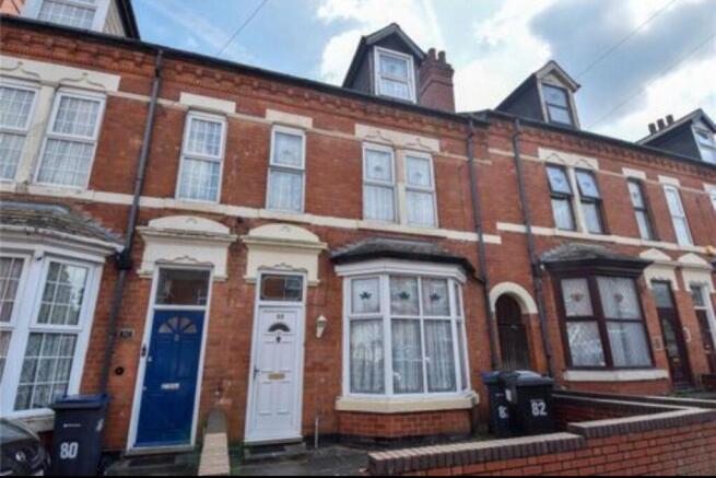 6 bed property, in Kingswood Road, £435,000