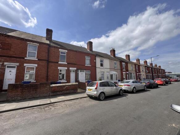 2 bed property, in Jubilee Road, £115,000