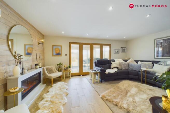 3 bed property, in Feoffees Road, £260,000