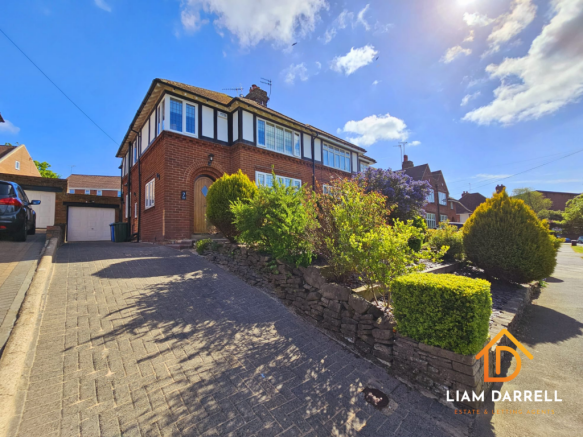 3 bed property, in Sandybed Crescent, £365,000
