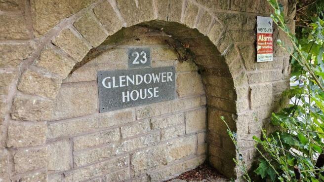 5 bed property, in 23 The Glen – Glendower House, £900,000