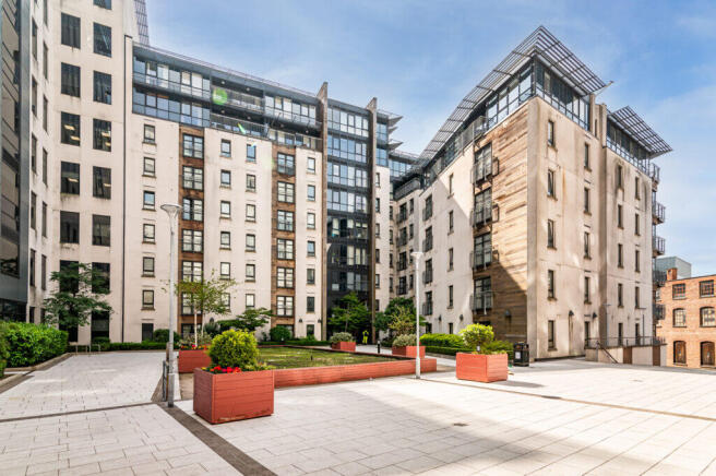 1 bed property, in 1 Atrium, £70,000
