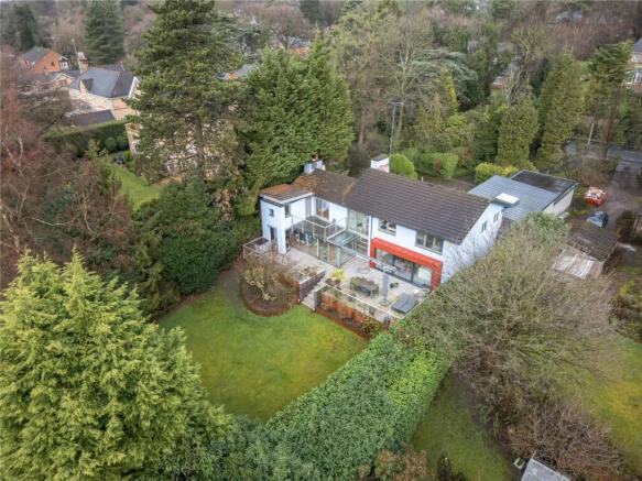 5 bed property, in Park Road, £1,570,000
