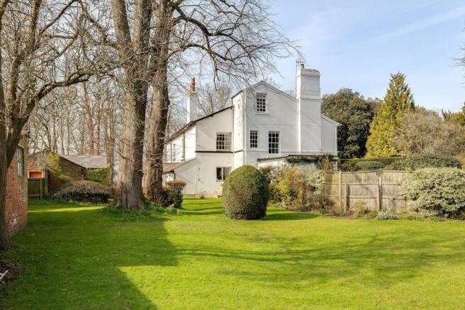 4 bed property, in Warrington Road, £650,000