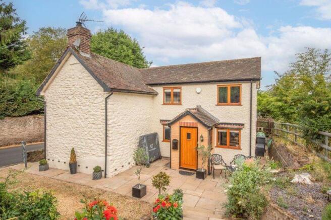 3 bed property, in Neenton, £410,000