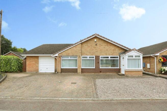 4 bed property, in Pear Tree Drive, £350,000
