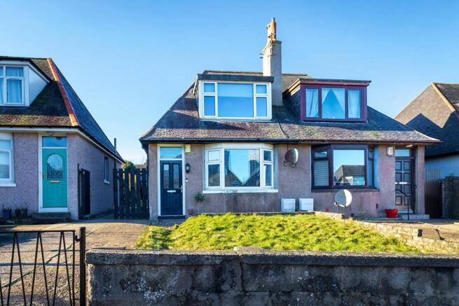 2 bed property, in Donbank Terrace, £135,000
