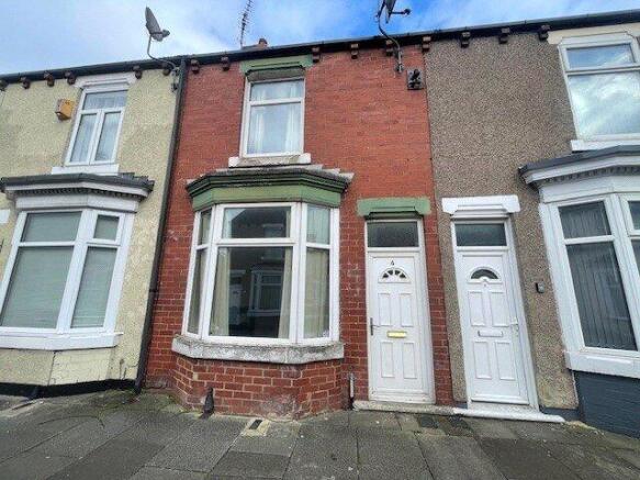 2 bed property, in Mccreton Street, £60,000