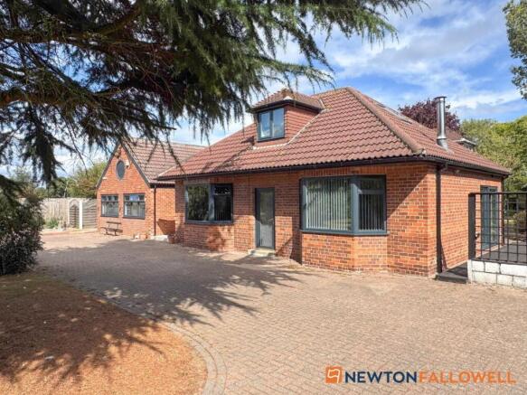 5 bed property, in North Road, £700,000