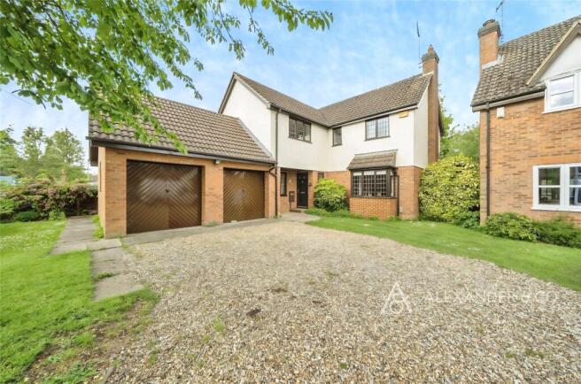 5 bed property, in Park Road, £675,000