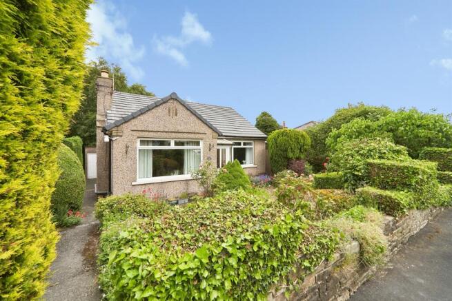 2 bed property, in Goose Cote Lane, £230,000