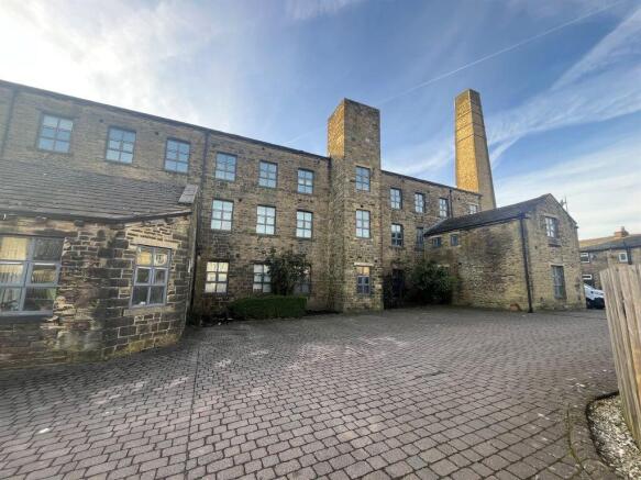 1 bed property, in Highgate Mill Fold, £18,000