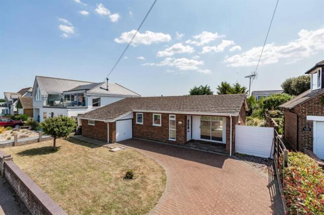 3 bed property, in Marine Crescent, £850,000