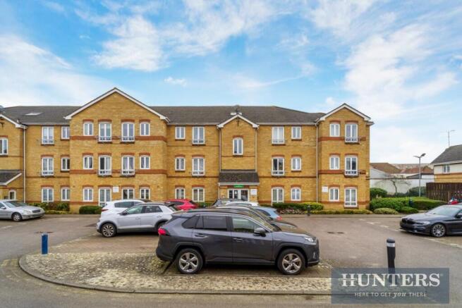 2 bed property, in Dominion Close, £318,500