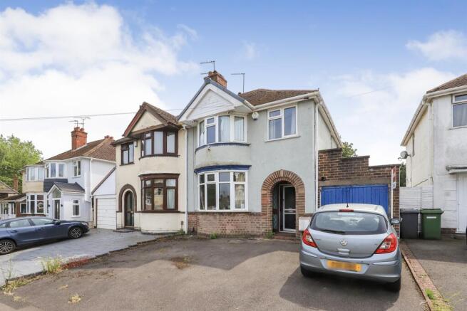 3 bed property, in Hilston Avenue, £230,000