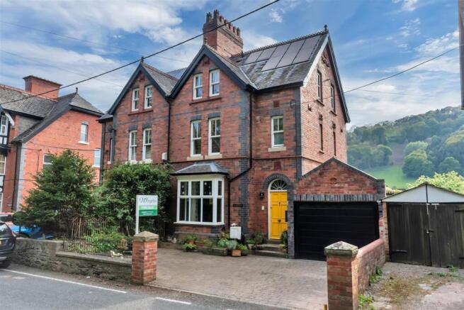 5 bed property, in Abbey Road, £499,950