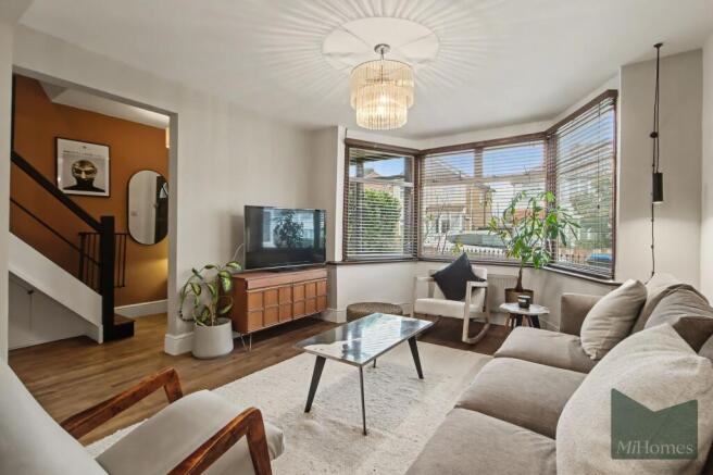 3 bed property, in Woodstock Crescent, £500,000