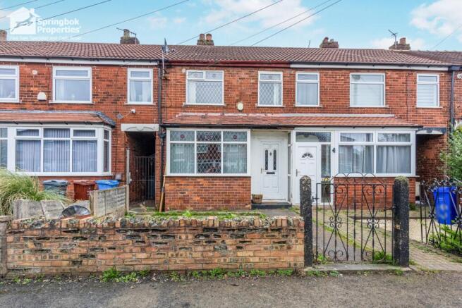 2 bed property, in Warrington Road, £150,000