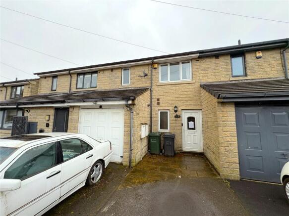 3 bed property, in Causeway Crescent, £170,000