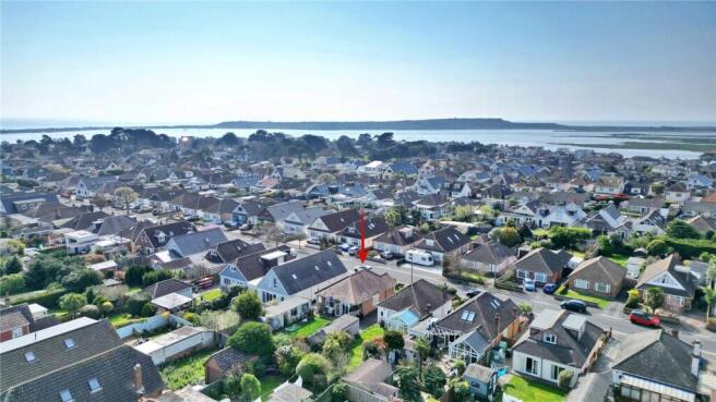 3 bed property, in Lingwood Avenue, £525,000