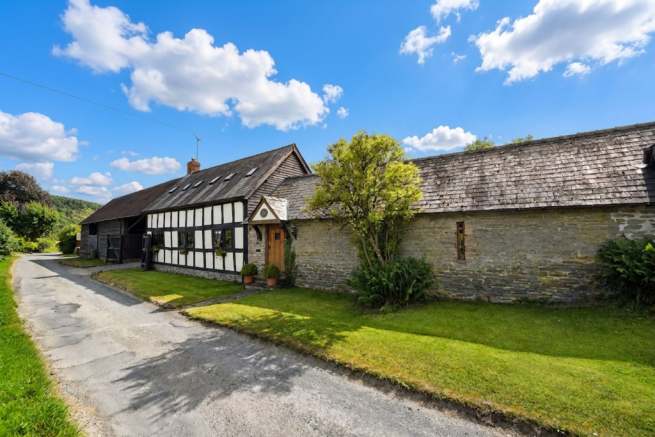 4 bed property, in Yatton, £800,000