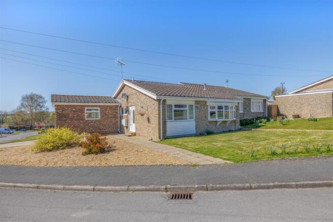 4 bed property, in Chichester Road, £315,000