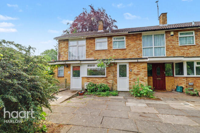 2 bed property, in Upper Park, £325,000