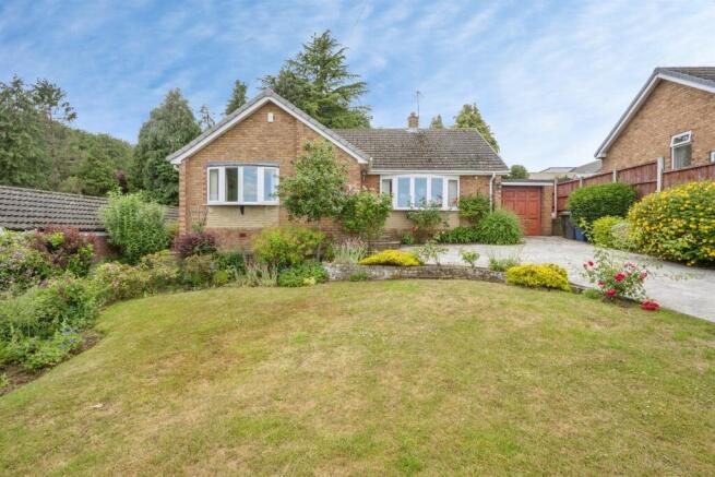 2 bed property, in Lime Tree Crescent, £395,000