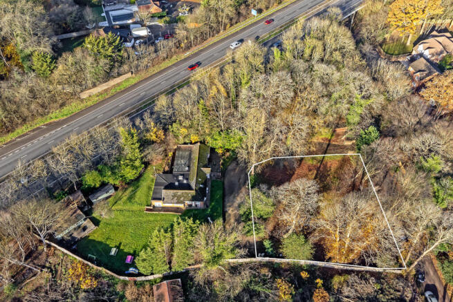 Land, in The Avenue, £700,000