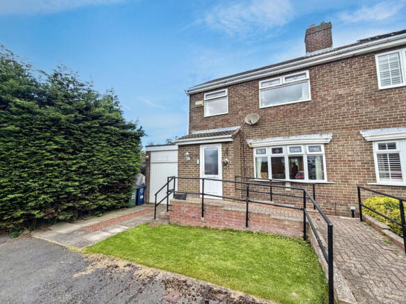 3 bed property, in Fieldside, £144,950
