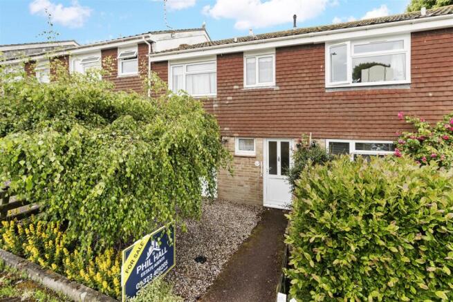 2 bed property, in Chilham Close, £235,000