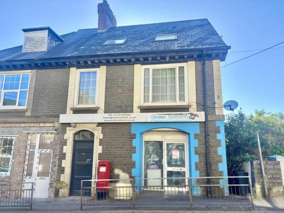 3 bed property, in Swansea Road, £115,000