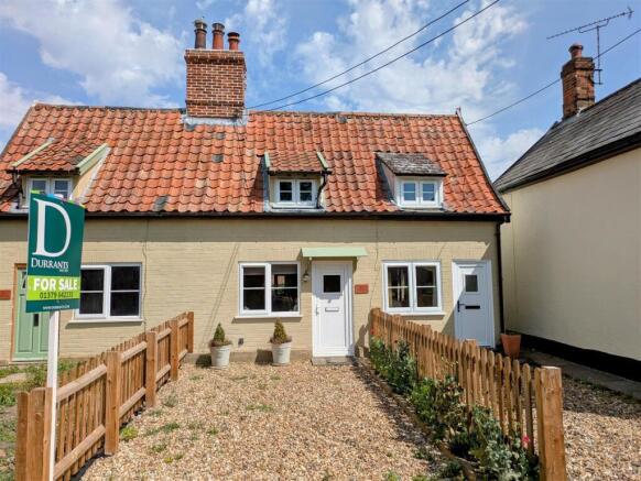 2 bed property, in Church Street, £190,000