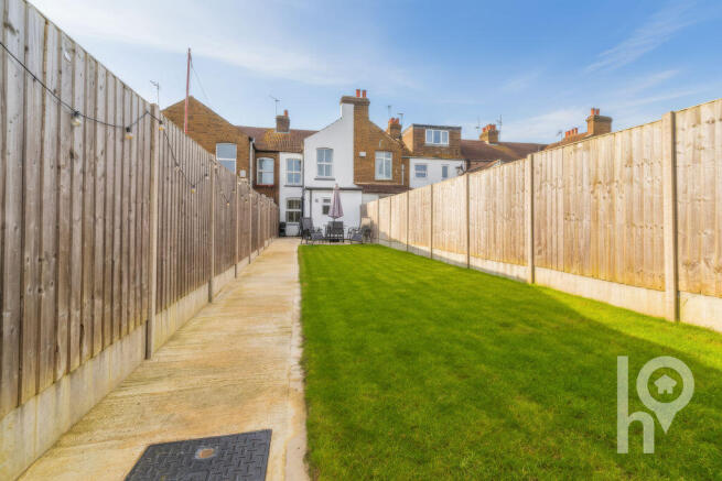 3 bed property, in Granville Road, £230,000