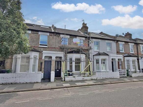 1 bed property, in Sherbrooke Road, £235,000