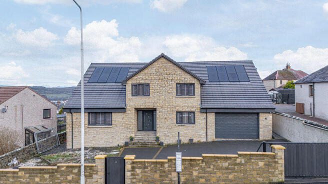 5 bed property, in Station Road, £550,000