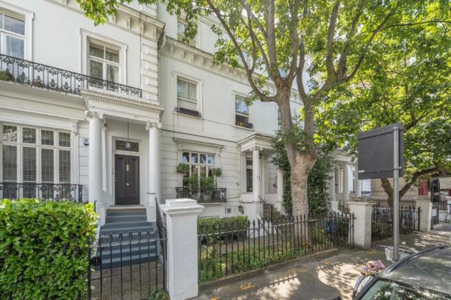 3 bed property, in Thurloe Street, £2,500,000