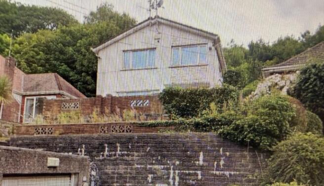 5 bed property, in Caerhendy, £175,000