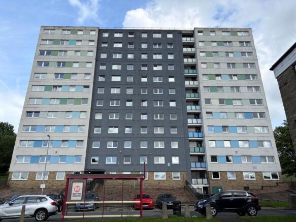 1 bed property, in Bentley Court, £5,000