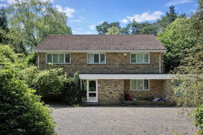 4 bed property, in Azalea Way, £1,100,000