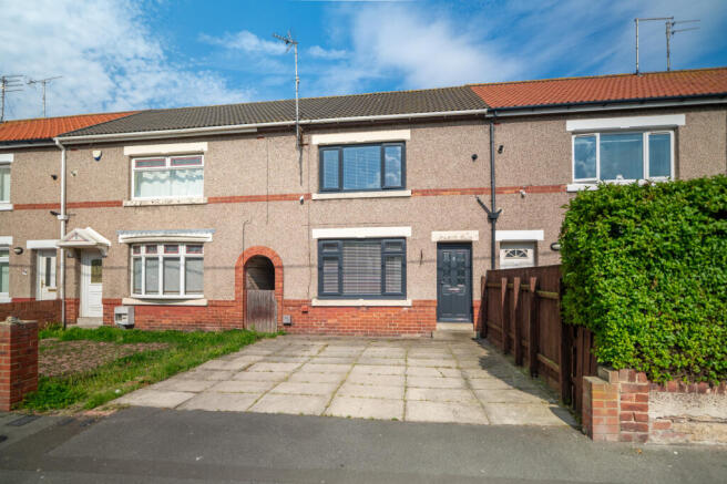 3 bed property, in Henry Street, £120,000