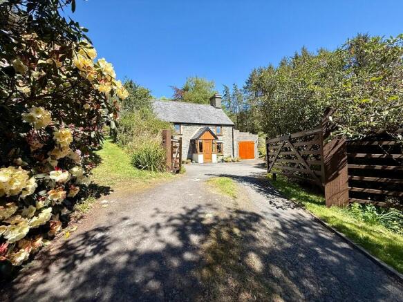 3 bed property, in Llanafan Aberystwyth, £365,000