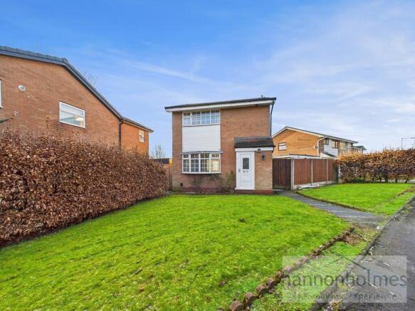 3 bed property, in Bembridge Drive, £240,000