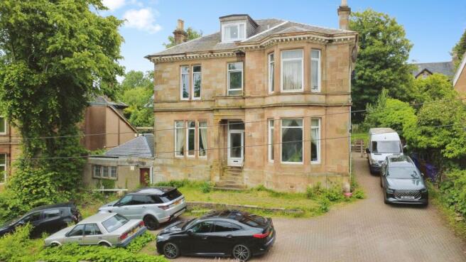9 bed property, in Hillside Road, £500,000