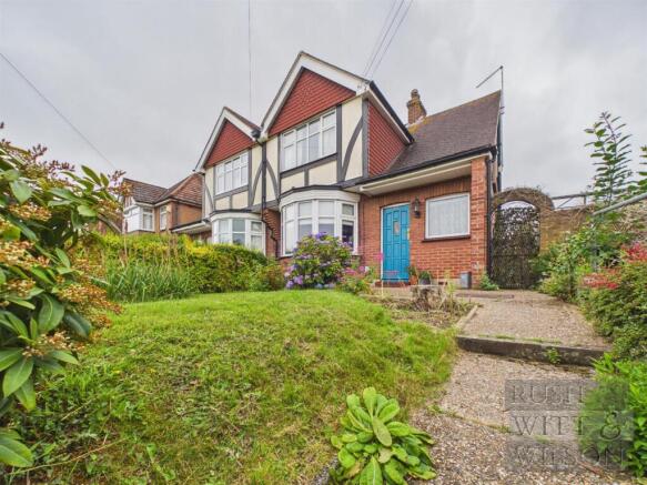 3 bed property, in Elphinstone Road, £389,950