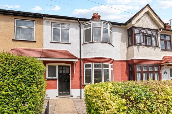 3 bed property, in Russell Road, £400,000