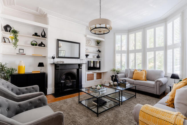 4 bed property, in Nottingham Road, £875,000