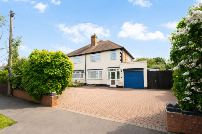 3 bed property, in Moordown Avenue, £325,000